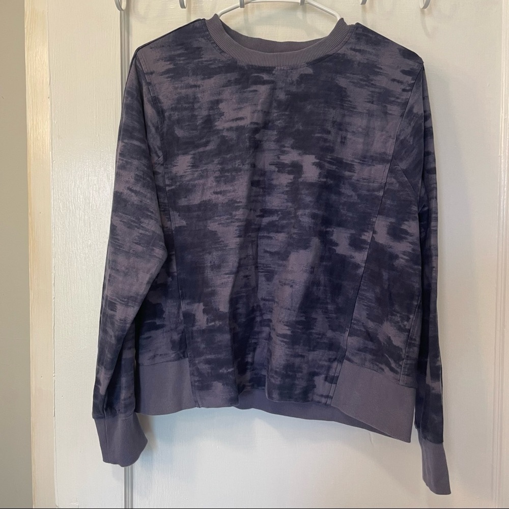 Athleta Farallon Print Sweatshirt Navy Blue
